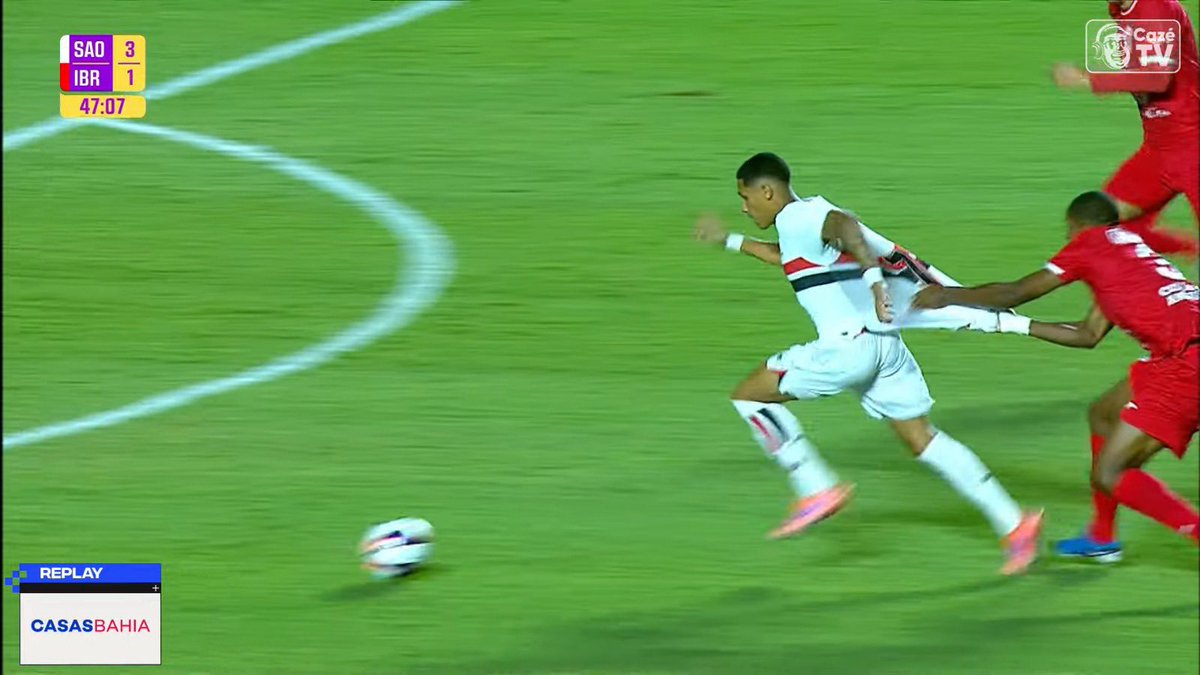 SaoPauloMiIGrau's tweet image. &amp;gt; jogador do ibrachina resolveu fazer a falta para impedir o gol
&amp;gt; foi expulso
&amp;gt; são paulo fez o gol de falta

ABSOLUTE CINEMA KKKKKKKKKKKKKKKKKKKK