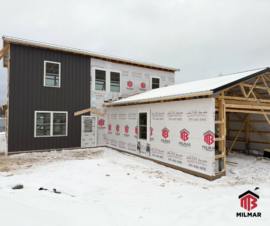 A lakeside home with attached garage? Why, yes. We know that's a good idea 😁

#LakeHome #Michigan #Barndominium #PostFrame #Milmar