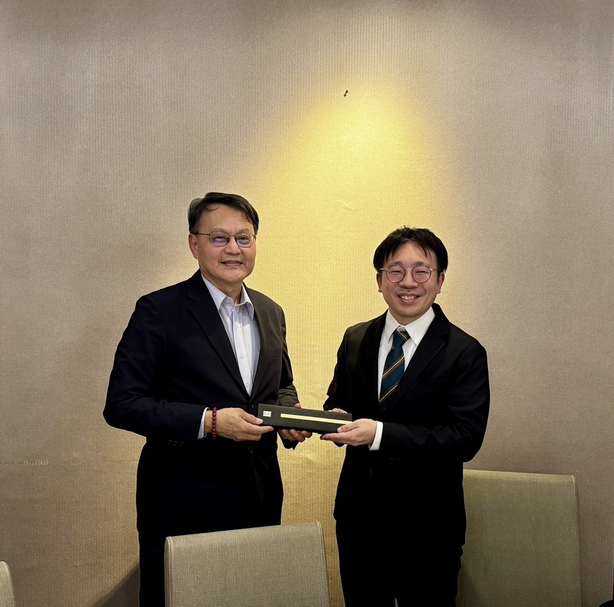 北九州市立大学法学部政策科学科の高木超(たかぎ・こすも)准教授は、台湾政府からの招聘を受け、1/21(水)、国家科学及技術委員会主催「市民社会におけるネットゼロ・サンドボックス実験―コミュニティから政策へのダブルヘリックス」三部会合同成果交流会のセッションにて、基調講演を行いました。