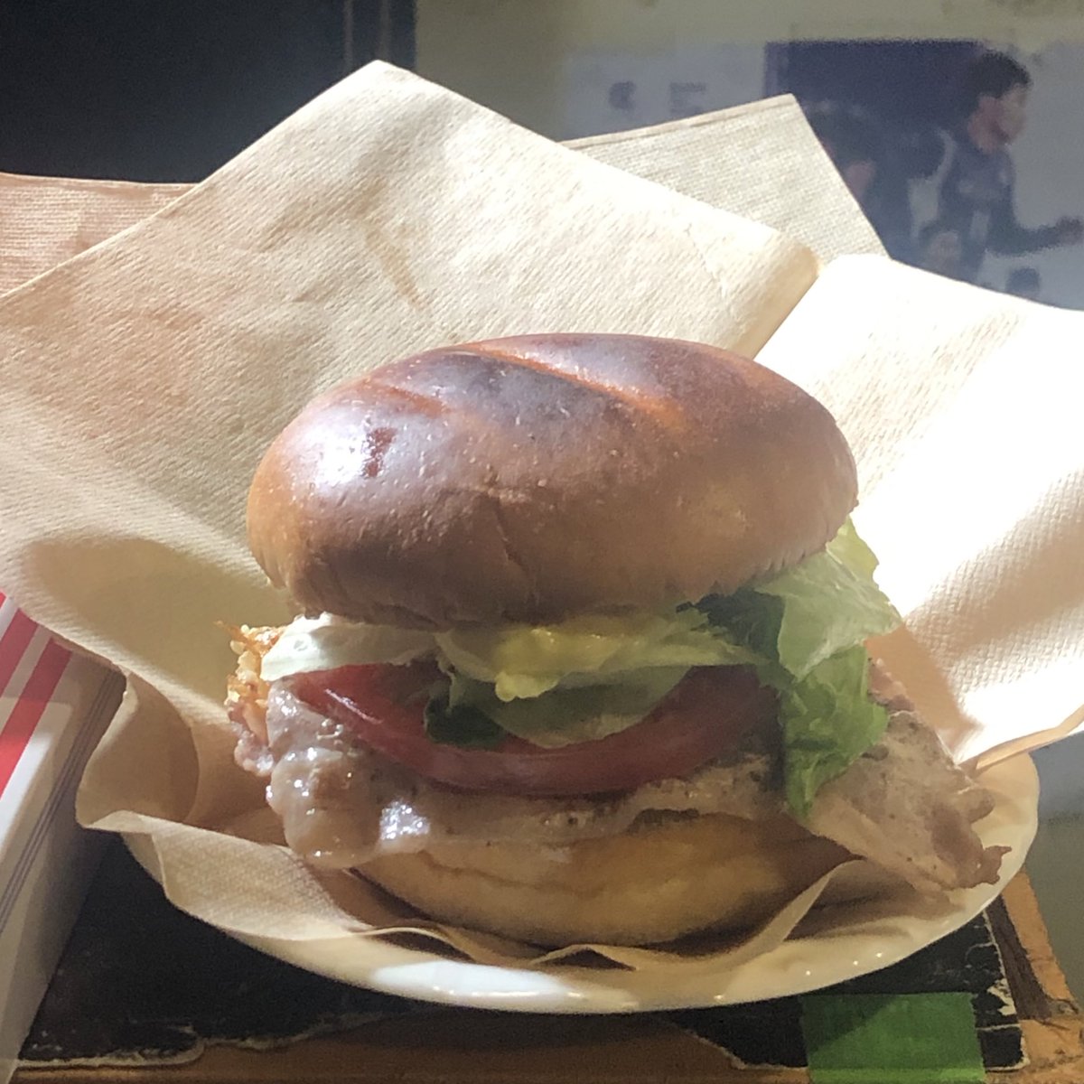 ✳︎   本日　9-17時　珍呑　✳︎

神々しポークバーガーあるよっ