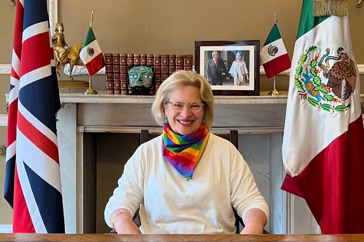 MLopezSanMartin's tweet image. Piden que las denuncias contra Josefa González-Blanco no queden impunes

La diplomacia mexicana (@ASEM_SRE) exige a la SRE atender los señalamientos

La embajadora en Reino Unido enfrenta 16 acusaciones por acoso laboral y manejo irregular de recursos

¿Qué hará el gobierno?