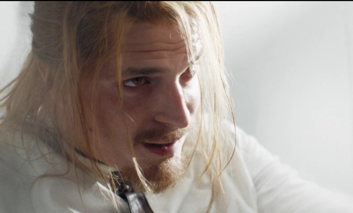 #мгчд #мги #мг
‼️спойлеры #мгипп‼️
.
.
.
.
— Никакого Сережи здесь нет!

— Это ты... его воображаемый друг
**
Я В ВОСТОРГЕ
Они отказались от идиотской идеи гнуть линию о том, что Олег не знал о Птице, и тем самым — поразительно, но — заделали одну из главных дыр в мотивации Олега