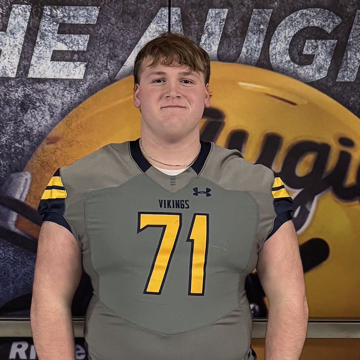 CJT_9's tweet photo. Super grateful to receive another opportunity to play at the next level for @AugieFB. Thank you to @Coach19Bell and the rest of the coaching staff for making the visit a great day! https://t.co/hwXioXnXsO