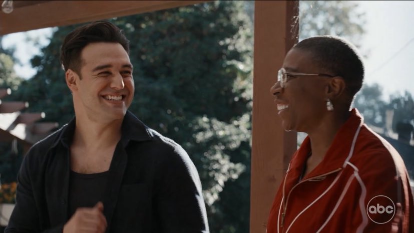 DWSEY118's tweet image. the diaz guys at buck’s place, likely place for them to be #911onABC