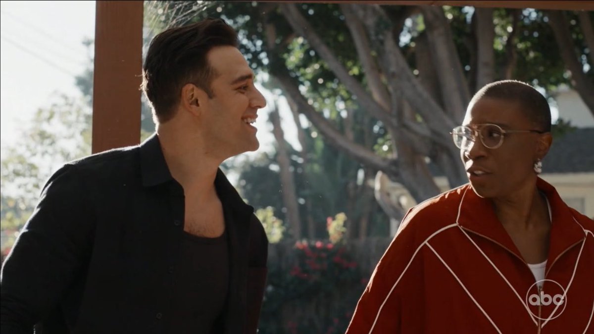 DWSEY118's tweet image. the diaz guys at buck’s place, likely place for them to be #911onABC