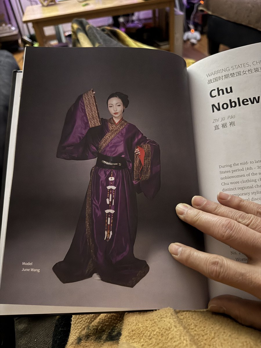armorshowcase's tweet photo. Got our Hanfu book via Amazon. Very well done. With pictures and all. Worth It  this will be part of our collective   #hanfu #book #silkroadculturalcollective https://t.co/FUBnSyJB3X