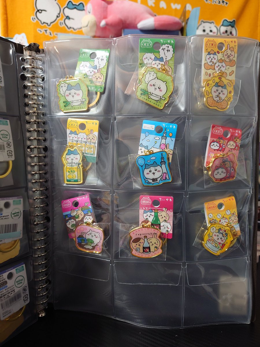 aryngx's tweet photo. 皆がキーホルダー送ってくれるから無印でバインダー買ってきた(´ー｀*)
目指せ全国制覇っ！(破産するw) https://t.co/9iYs8nw2ak