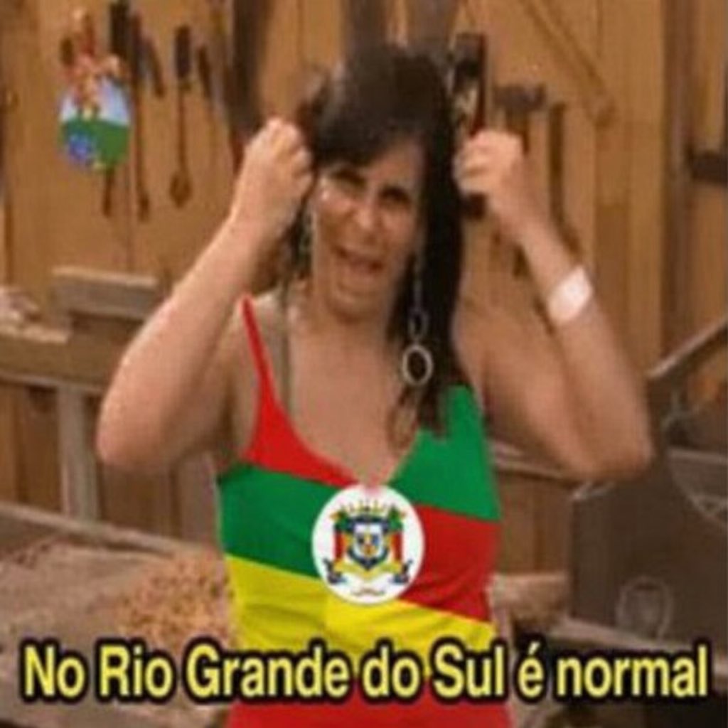 https_dhe's tweet image. To assistindo 3 graças de tabela esperando o BBB começar