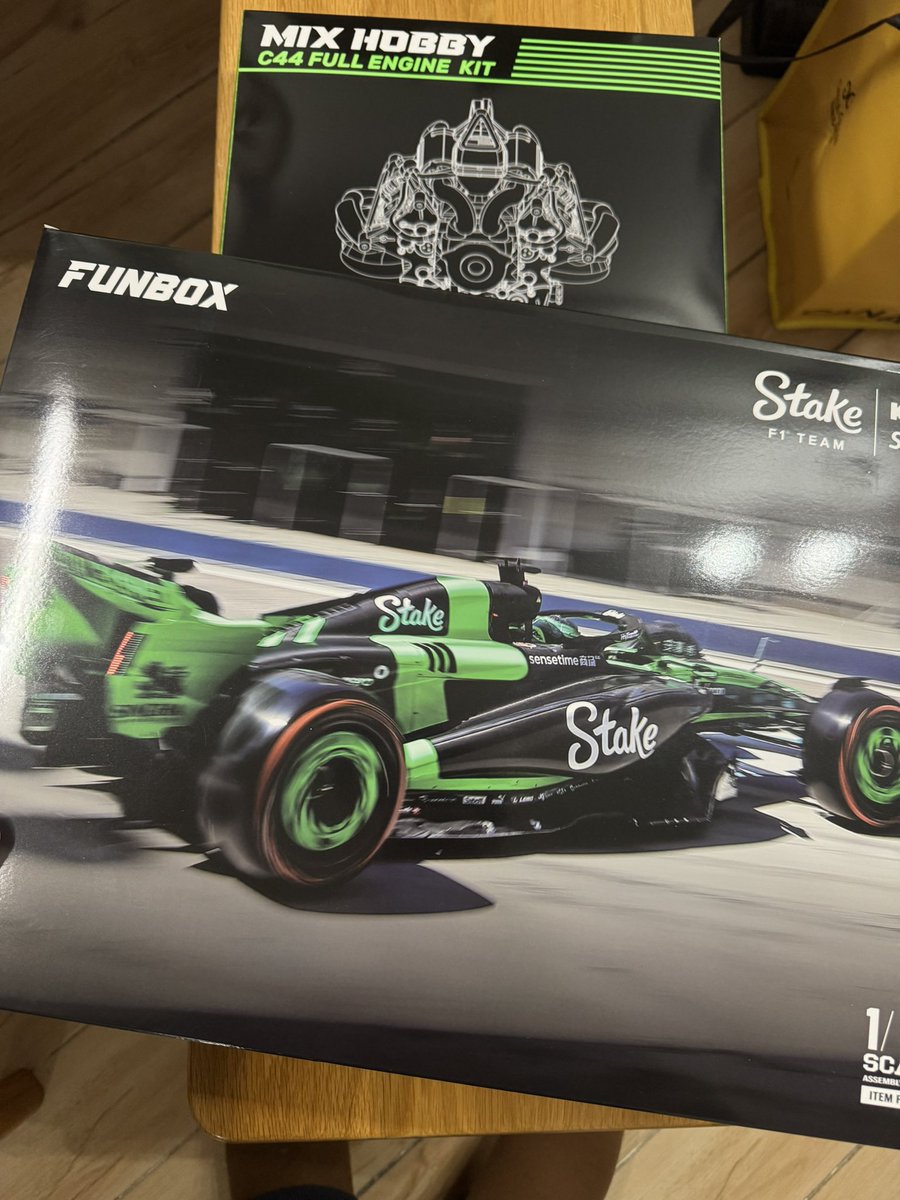 C44 KICK Sauber 1⁄12 SAUBER F1 ⁄ Kick - | Team FUNBOX キック