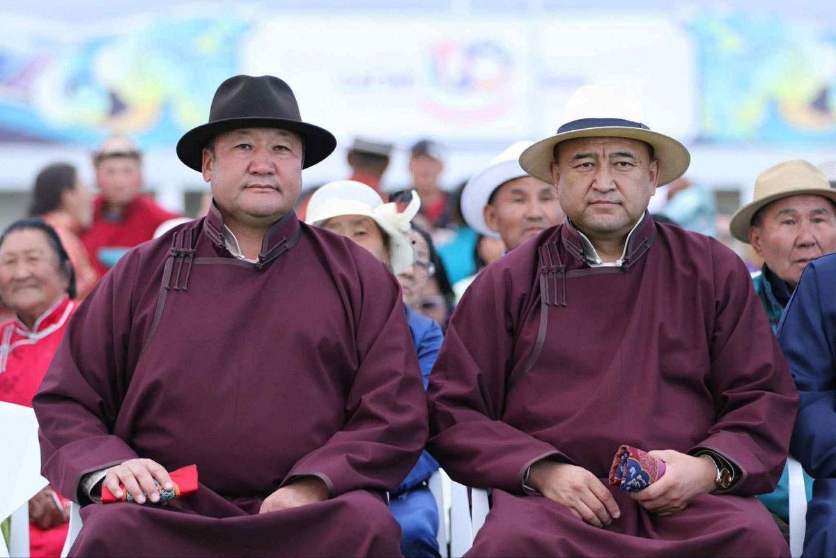 L_Munkhbat0528's tweet image. Тэгвэл Эрчим хүчний сайд асан Н.Тавинбэхийн хэрэгт холбоотой байж болзошгүй гэх хэрэгт Эрчим хүчний үндэсний төвийн захирал Д.Бямбасүрэн, Баруун бүсийн эрчим хүчний систем ТӨХК-ийн гүйцэтгэх захирал П.Баттулга, Баруун бүсийн эрчим хүчний систем ТӨХК-ийн Баян-Өлгий аймаг дахь…