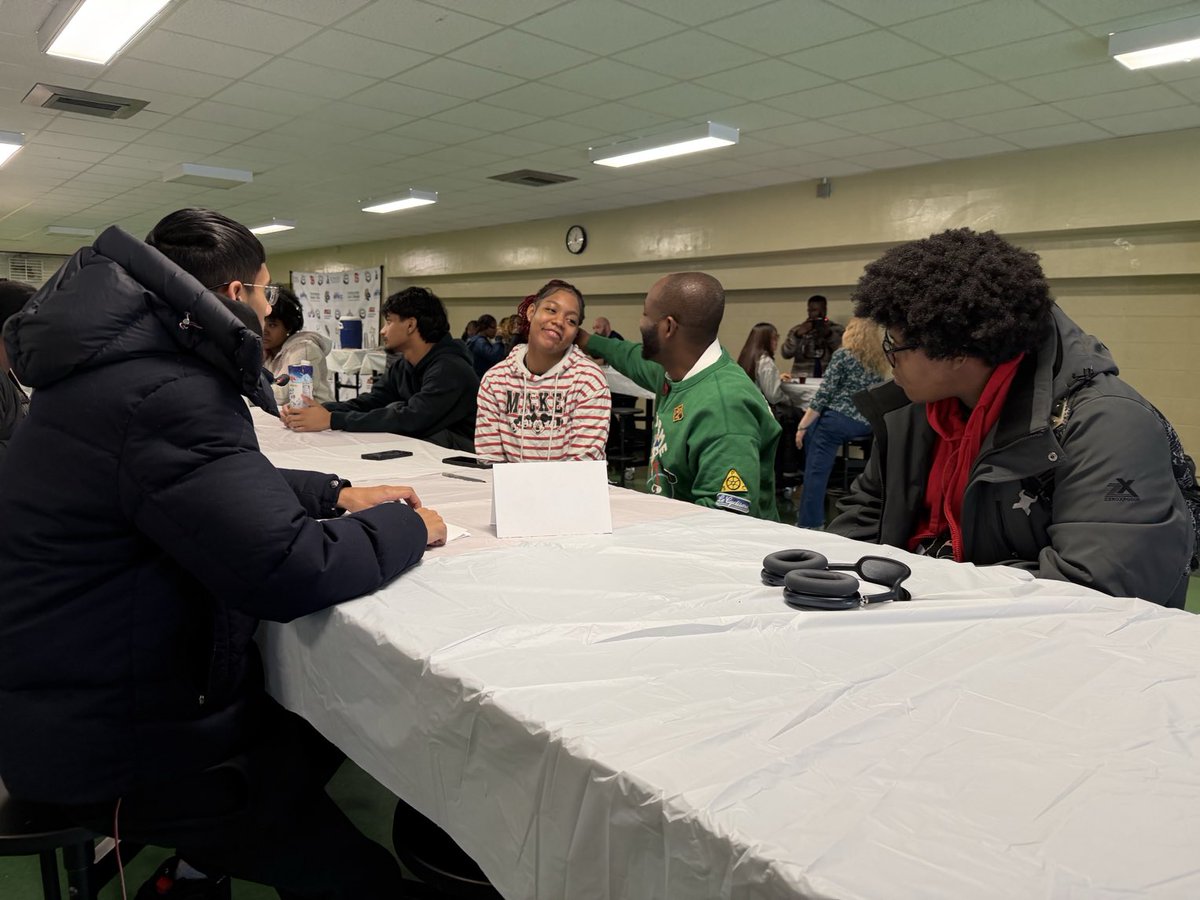 Sylvan Haseley tweet media