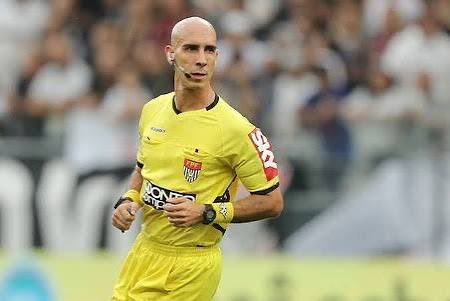 beicolasantista's tweet photo. Estrela do jogo, prejudicou todo mundo! https://t.co/vRIGUQ0qp0