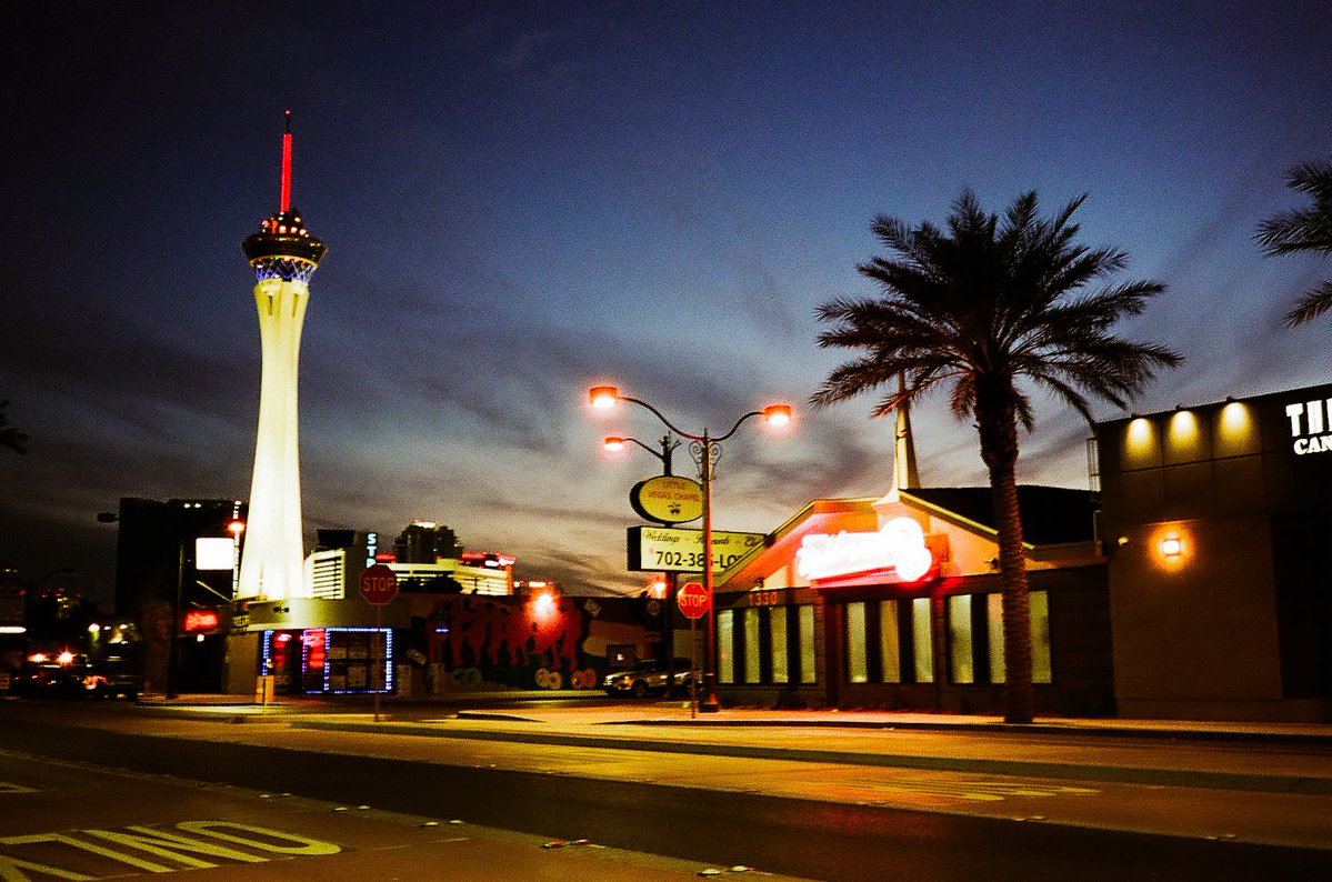 marvinj_lee's tweet image. Las Vegas on 35mm film
Comment below your fav 1-4