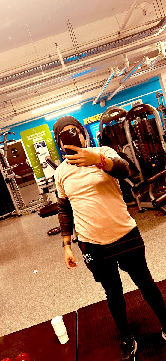 2026 Jan Log #2: 

Rowing 🚣🏼 is on point.🔥

Lifting 🏋🏼 is off by 10-15% vs previous peak. 

Expected to normalise in a week or so.