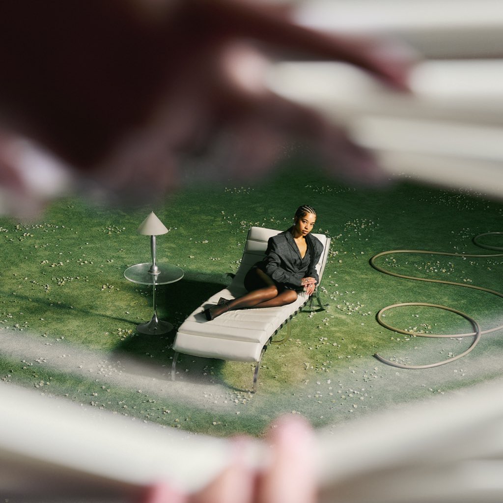 exquisite_eye's tweet image. front and back cover captured by me for Ella Mai’s new album ‘Do You Still Love Me’ out February 6th.