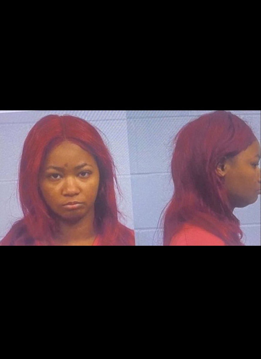 etdadon's tweet photo. @ShawnRobinHood7 @ReiiValentinaa oh we should? mind u this is her prison photo but we should follow her huh yeah shut ur silly ass up 🤣🤣🤣 https://t.co/1C0dgP2rm3