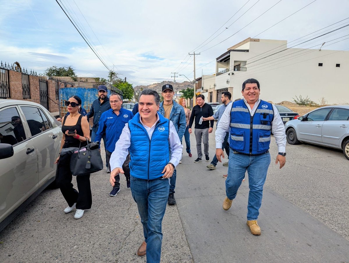 LuisEstevane's tweet image. En la Matanza la gente nos recibe como en casa!

Aquí es notorio que #ElPANGobiernaMejor 

Gracias por tu compañía Presidente @GildardoReal seguimos trabajando y sembrando para lo que viene!

@AccionNacional con todo por Hermosillo! 

Gracias Secretario @jlsolteromx!