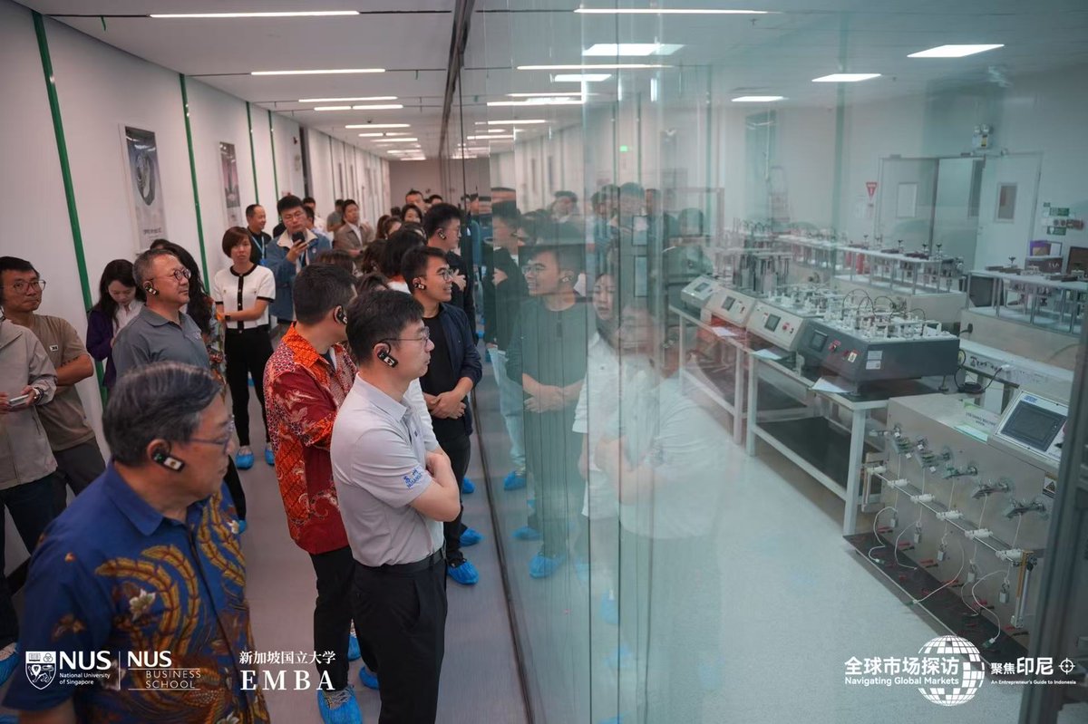 🌏 新国大EMBA印尼学段，读懂一个正在发生的全球市场📊  作为东南亚最大经济体之一，印尼正处在中产崛起、消费升级与产业转移加速的关键阶段，也是越来越多企业关注的全球增长市场。 🎓  新国大EMBA第34班走进印尼雅加达，把课堂直接放进真实市场。 🗓 4 天时间，同学们从 ...