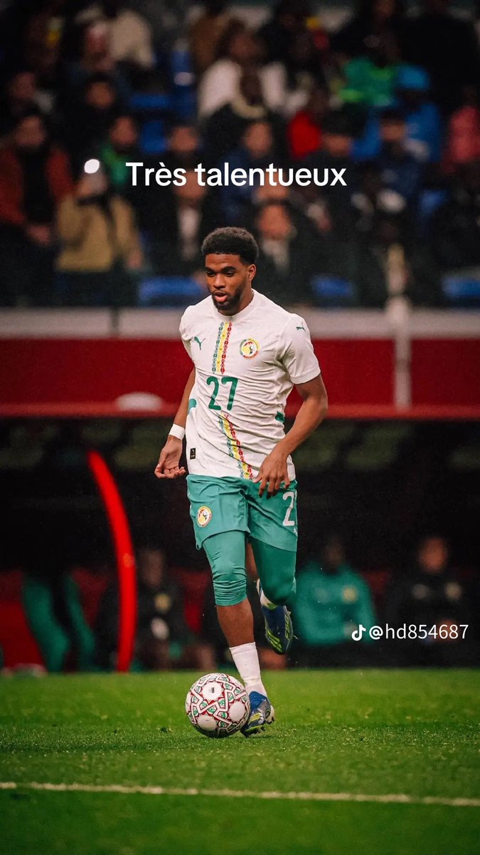 Momo_Diaoune's tweet image. Ibrahim Mbaye 18 ans 🌪️
Habib Diarra 22 ans 🔥
El Hadj Malick diouf 21 ans ☄️
Lamine  Camara 22 ans 🎉
Pape matar sarr 23 ans ❤️

Le nombres de talents que le Sénégal 🇸🇳 dispose pour les 10 - 15 prochaines années est juste incroyable 

Qu’Allah nous épargner des mauvaises œil…