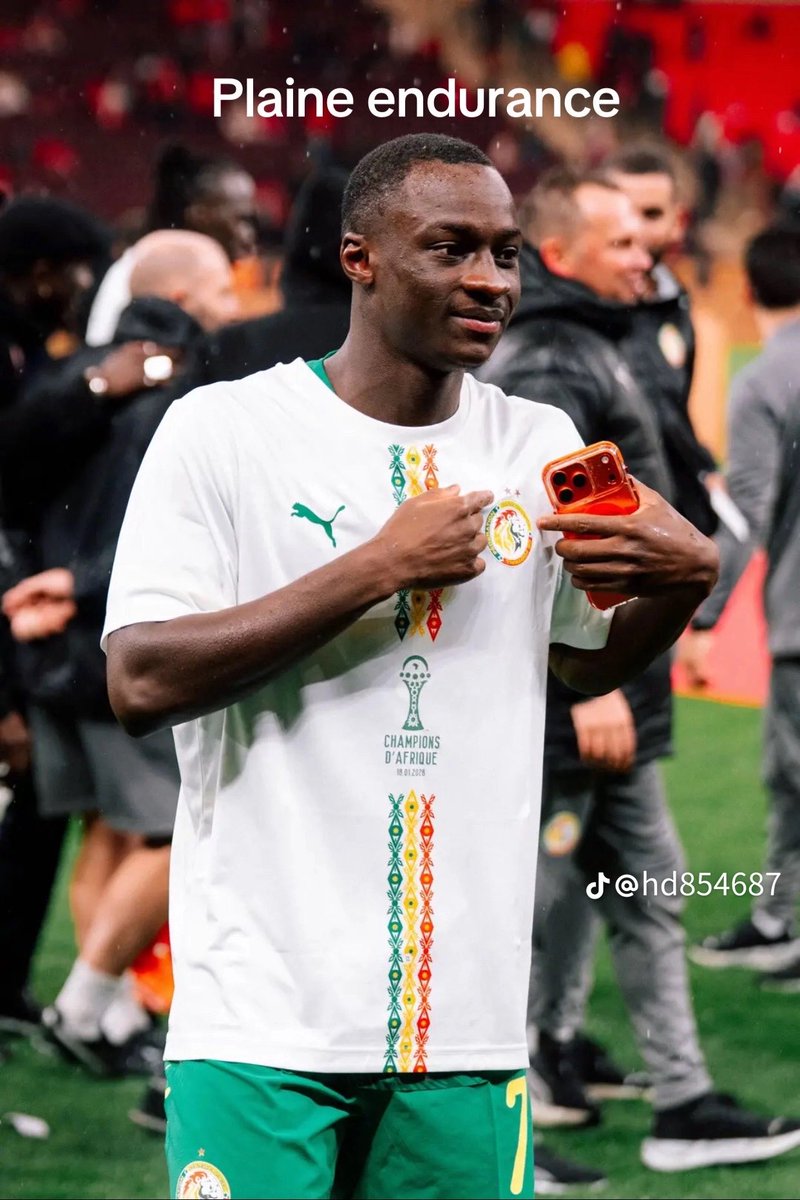 Momo_Diaoune's tweet image. Ibrahim Mbaye 18 ans 🌪️
Habib Diarra 22 ans 🔥
El Hadj Malick diouf 21 ans ☄️
Lamine  Camara 22 ans 🎉
Pape matar sarr 23 ans ❤️

Le nombres de talents que le Sénégal 🇸🇳 dispose pour les 10 - 15 prochaines années est juste incroyable 

Qu’Allah nous épargner des mauvaises œil…