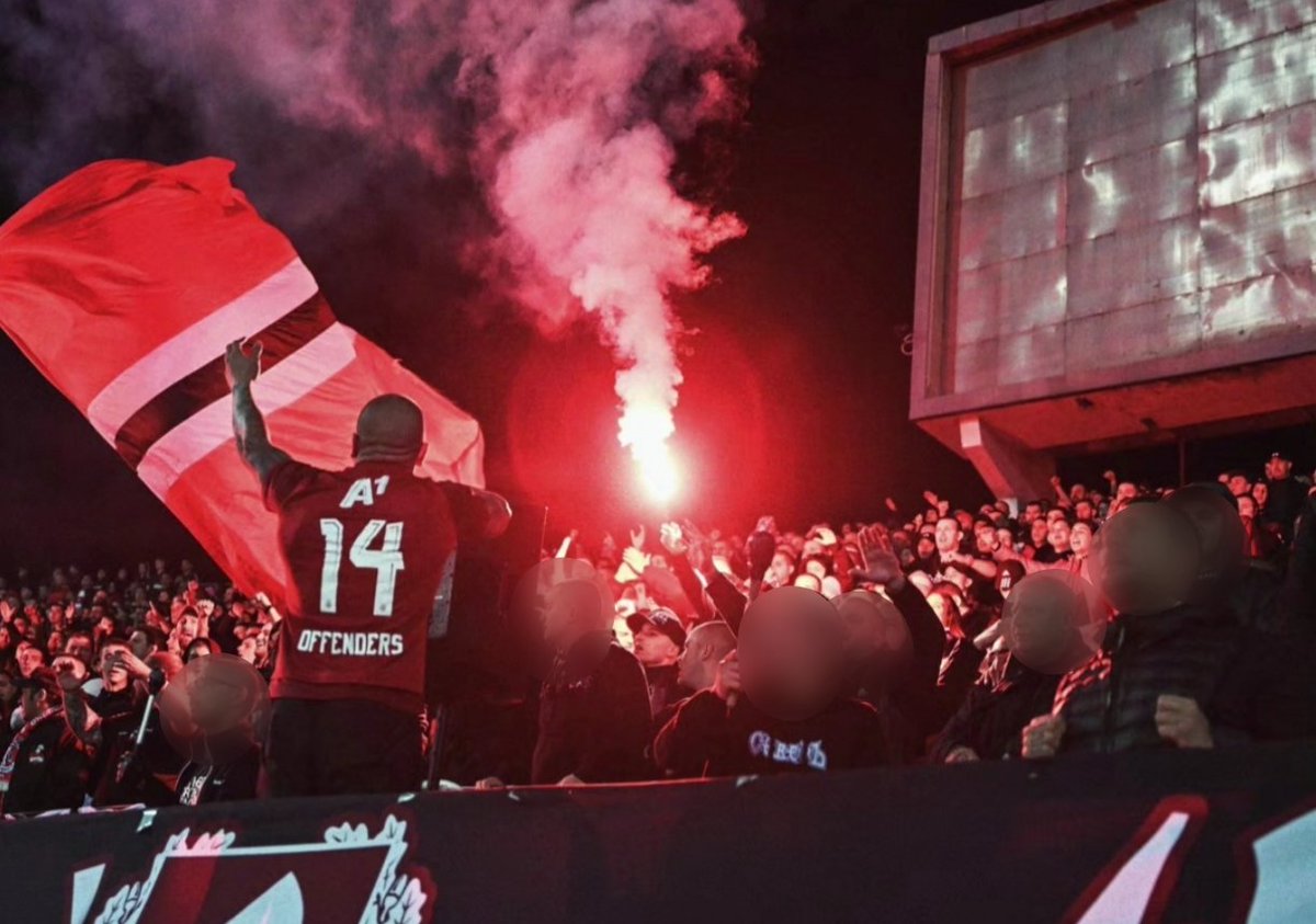 radio_cska's tweet photo. 𝐂𝐒𝐊𝐀 𝐒𝐎𝐅𝐈𝐀 𝐎𝐅𝐅𝐄𝐍𝐃𝐄𝐑𝐒

#OFFENDERS #CSKA #CSKASofia #SectorG #UltraCSKA #ultras #hooligans https://t.co/Euya9B3lMq