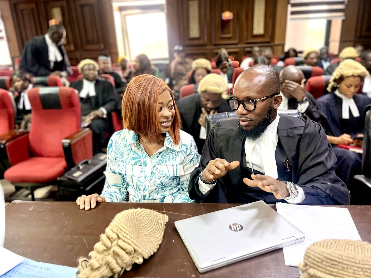 InibeheEffiong's tweet image. Two days of legal fireworks at the Federal High Court in Abuja.

Inspector General of Police/Erisco Versus @EdokaChioma.

Case adjourned to 24th, 25th and 26th February, 2026 for the prosecution to close its case.

Chioma met the irrepressible @sowore for the first time in court.…