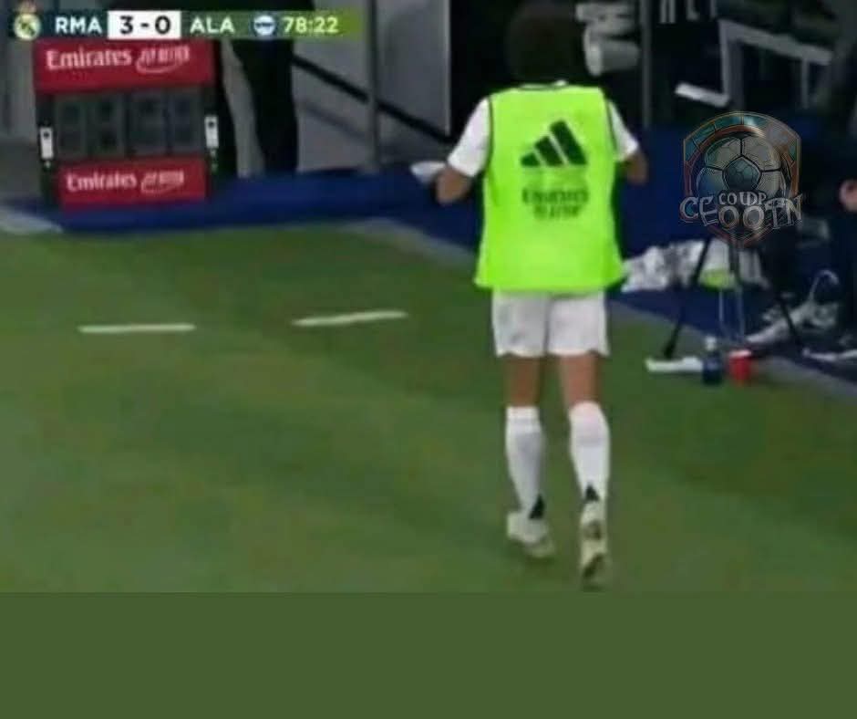 😂 Impossible d’oublier cette scène :

Le Real Madrid gagne 3-0 et le public du Bernabéu réclame Foyth :
« Quelle monotonie, mettez Foyth, on veut Foyth ! »

Ancelotti remplace Militão et fait entrer Jesús Foyth à la 80ᵉ minute.
Deux buts aux 85ᵉ et 86ᵉ minutes.

Le public du