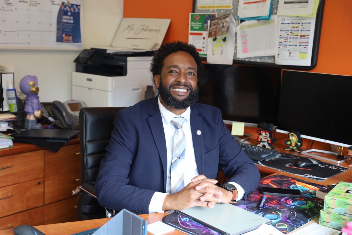 Celebrating the 2025–2026 <a href="/MDCPS/">Miami-Dade Schools</a> Principal of the Year finalists! These leaders uplift schools, empower teams, and change lives. Your vision shapes futures, and your impact will echo far beyond the classroom. #YourBestChoiceMDCPS