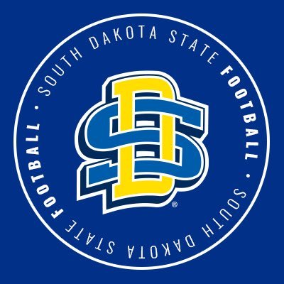 Much appreciation to <a href="/joe_evans7/">Joe Evans</a> from <a href="/DrakeBulldogsFB/">Drake Football</a> &amp; <a href="/ldbengtson/">Luke Bengtson</a> from <a href="/GoJacksFB/">SDSU Football</a> for coming by WASH today to evaluate and meet with some WARRIORS!!! #TTW
