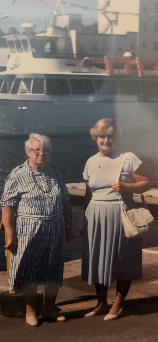 My great Oma on the left. And my Oma on the right. 

I never met my great Oma but she is around me a lot. As is my Oma 

We don’t have many images of them together. 

🙏🏻🕊️