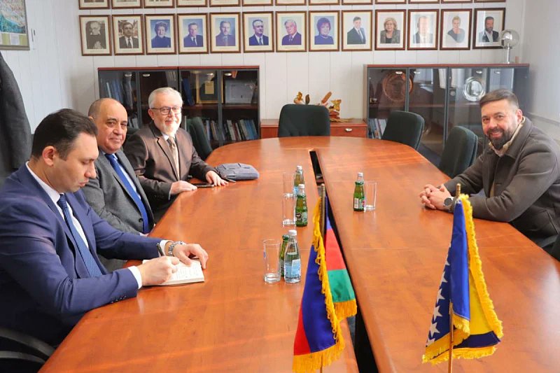 AzMissionBiH's tweet image. Narodno pozorište Sarajevo želi ojačati saradnju s Azerbejdžanom: U fokusu opera i balet
⬇️⬇️⬇️
klix.ba/magazin/kultur…