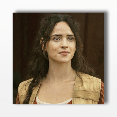 SANDSPRINGSQ's tweet photo. ᅠㅤ⠀    
𝐄𝐒𝐏𝐄𝐑𝐀𝐍𝐙𝐀 𝐂𝐀𝐒𝐓𝐄𝐋𝐋𝐀𝐑    
32 años, recepcionista 
en el motel Carter-Banks.    
𝐟𝐜: adria arjona
    ㅤ⠀ https://t.co/2P57gp0hCC