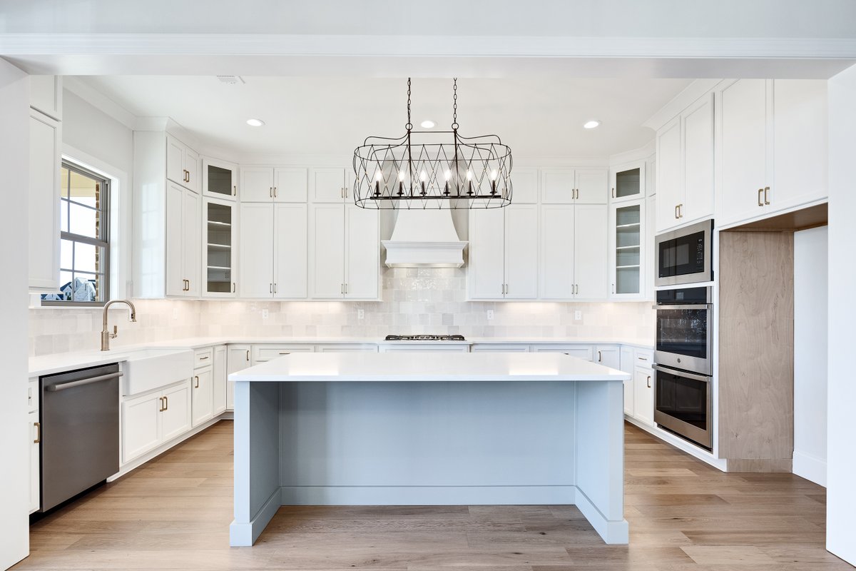 Welcome home to 606 Cedar Shadows Circle West, Collierville!!! Our most recently completed home in our Cypress Grove community!!! Now on the scene: the home you’ve been dreaming of &amp; it can be YOURS! 

Schedule your tour today to see this home today!

yourmagnoliahome.com/property/606-c…