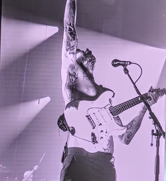 el_brenno's tweet photo. @BiffyClyro incredible night last night! Can't wait for summer sessions! https://t.co/AleUa1Lryc