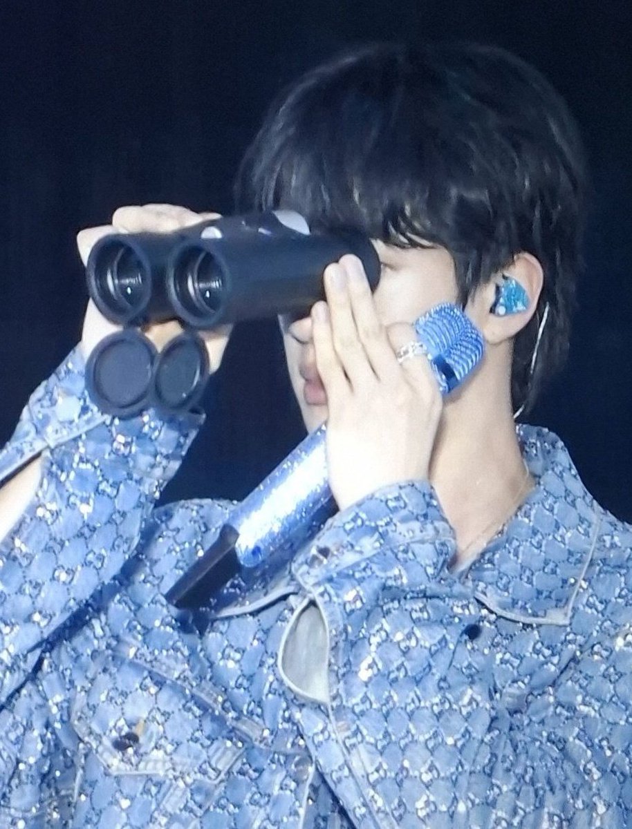 ここ～
ここにいまーーーーす🖐🏻
#毎日ジン君 #BTSJin #BTS
#WeLoveYouJin