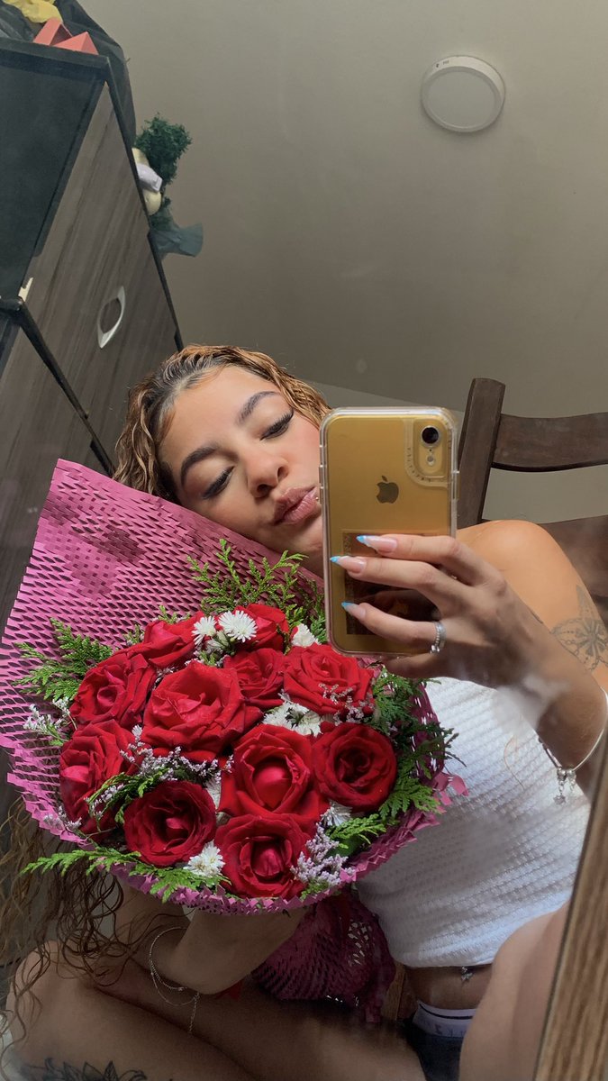stefanny4_'s tweet photo. eu amo namorar meu namorado❣️ https://t.co/bpRJ4r0nVF