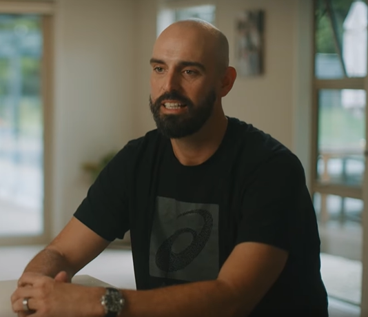 RewiringNZ's tweet photo. 🚗The UK Government promotes that 'electric feeling'.

⚡Electric public transport on the water, on the rails and on the roads. 

♻️Australia's solar panel recycling scheme. 

🏏Black Cap Daryl Mitchell spreads the solar message. 

😎China's solar power. 

https://t.co/XESdAbgI7j https://t.co/G0JWQ4lXTP