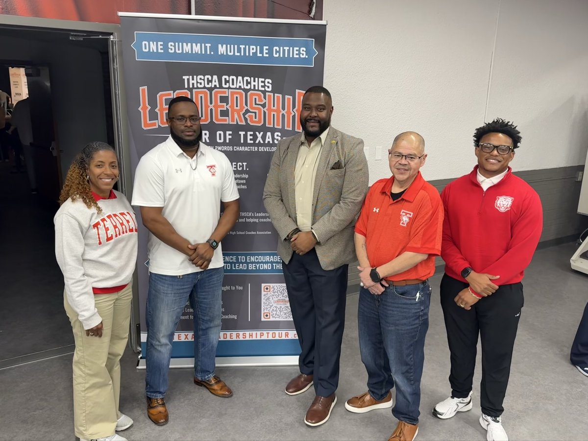 SedberryJr's tweet photo. Region 3 THSCA Coaches Leadership Tour of Texas. Grateful for the opportunity to learn from leaders in our profession!

Iron sharpens iron 💪🏾 

@TerrellISD 

#InspireConnectLead 
@THSCAcoaches https://t.co/UvjNejPcvw