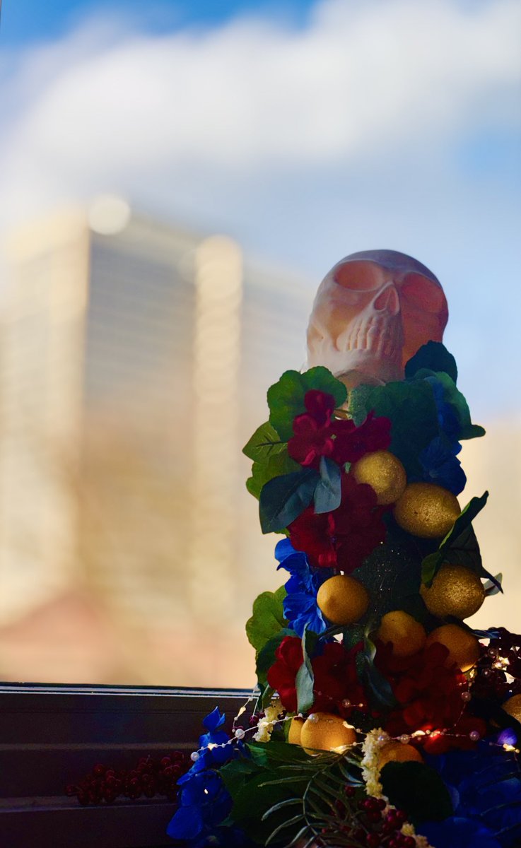 DerpyTango's tweet image. I made this sculpture shown because I was bored. Instead of wasting away online, I crafted.

I am Glad to have some time to spend off the road away from the truck so I can really focus hard on crafting, artistic endeavors and my numerous hobbies. 
🚚‼️🇺🇸❤️