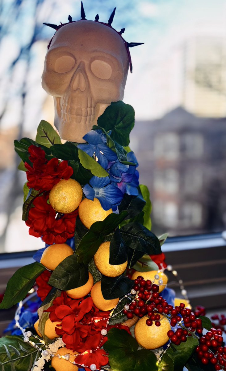 DerpyTango's tweet image. I made this sculpture shown because I was bored. Instead of wasting away online, I crafted.

I am Glad to have some time to spend off the road away from the truck so I can really focus hard on crafting, artistic endeavors and my numerous hobbies. 
🚚‼️🇺🇸❤️