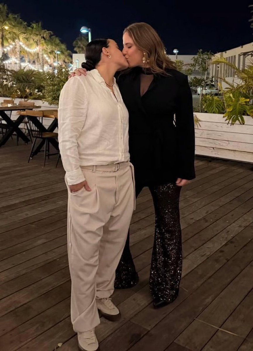 HeidiBachram's tweet image. British Israeli former hostage Emily Damari just got engaged to her partner Danielle Amit. When she was in captivity they had to hide her relationship in case Hamas murdered her for being gay. 

Now they are free to celebrate love forever ❤️ 

@ynetnews