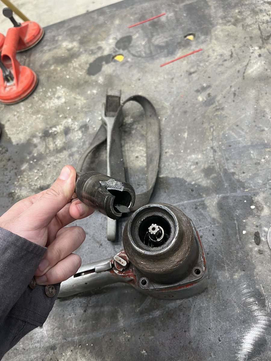 mrbad_example_'s tweet image. How much torque is too much torque?