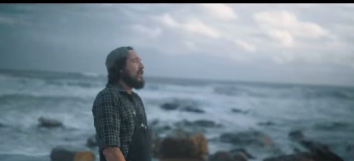 Una de las tantas sincronías o continuaciones de historias que siento tienen las canciones de La Vela a través de los años.

De atar (2004) y La Nube (2018) fueron, para mí, siempre un poco parte de la misma historia.