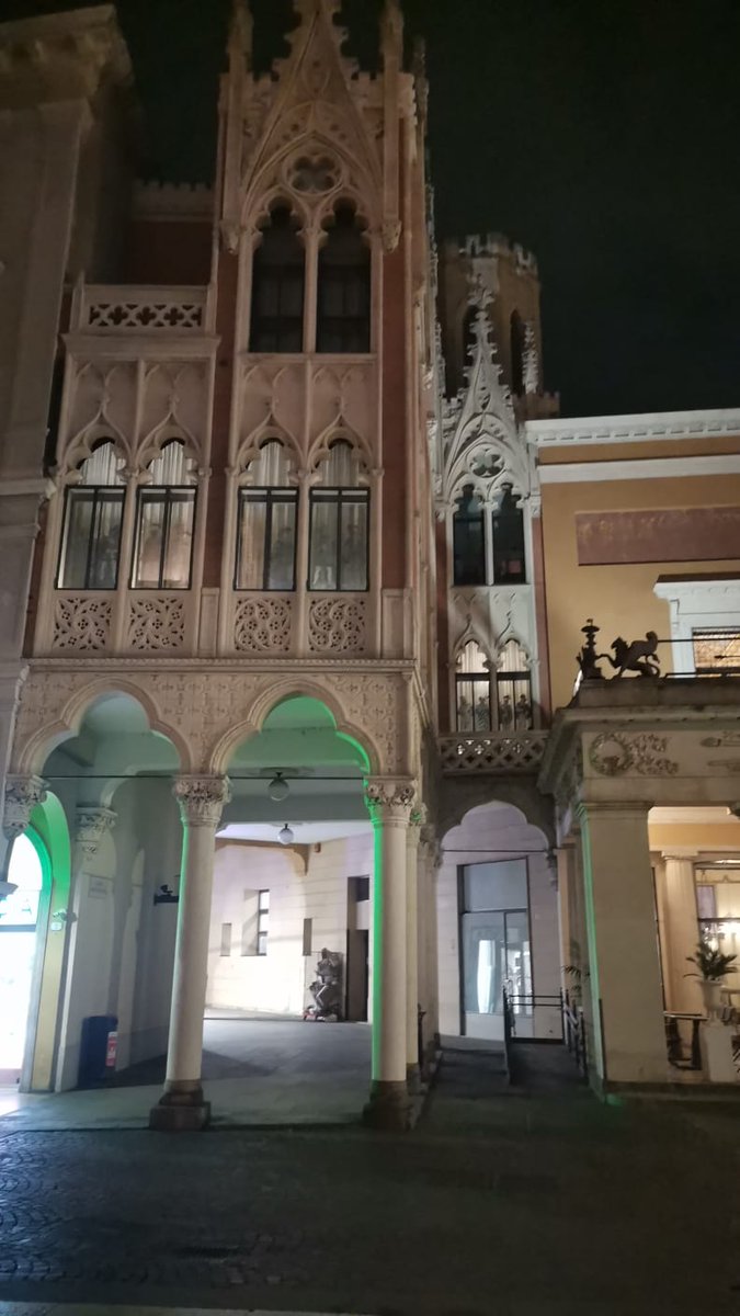 PazajElvis's tweet photo. Lavorando e gustando le bellezze di Padova! Bellissima città, gente brava e professionale! https://t.co/D9bx9Wllrj
