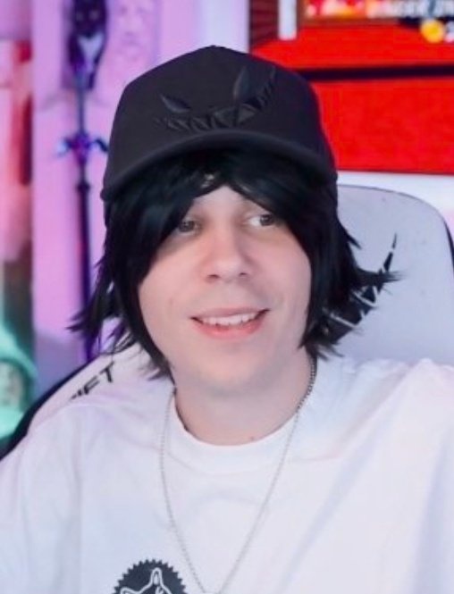 ver cómo Quackity va perdiendo poco a poco sus rasgos adolescentes