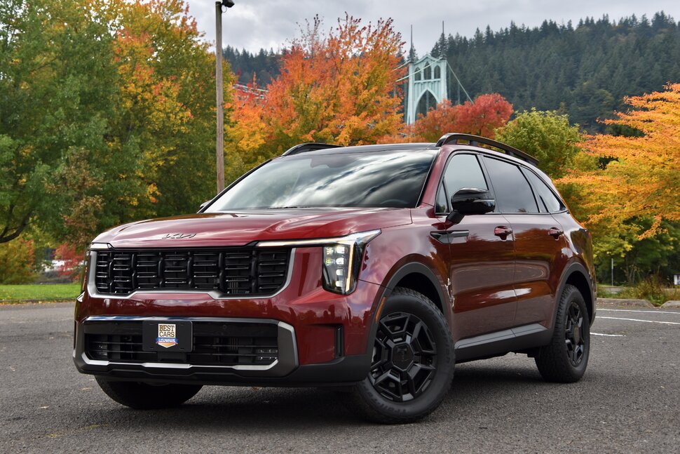 Get the most bang for your buck with these top 3-row vehicles—perfect for families who want space and savings! bit.ly/4jRvdCZ