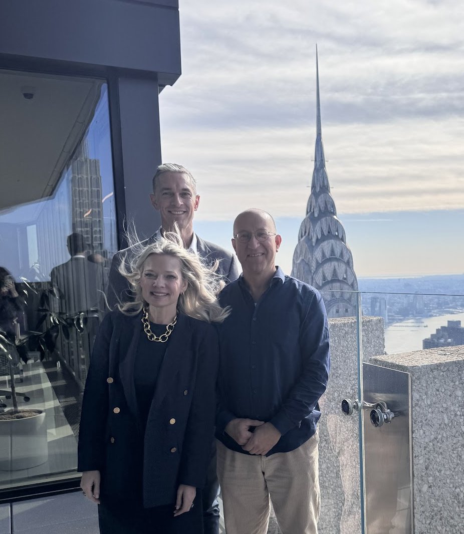 The wind of change is blowing 😂 Always a pleasure to meet with builders,  founders, leaders, and friends in crypto @EliBenSasson. Big things coming  in 2026.