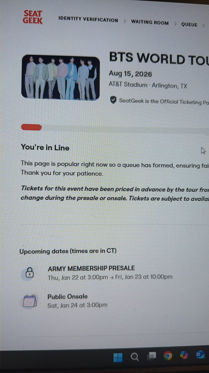 mamiz__'s tweet photo. Guys I don’t like seatgeek 
What do you mean by this 

50 mins and still here https://t.co/XdsAsmywxz