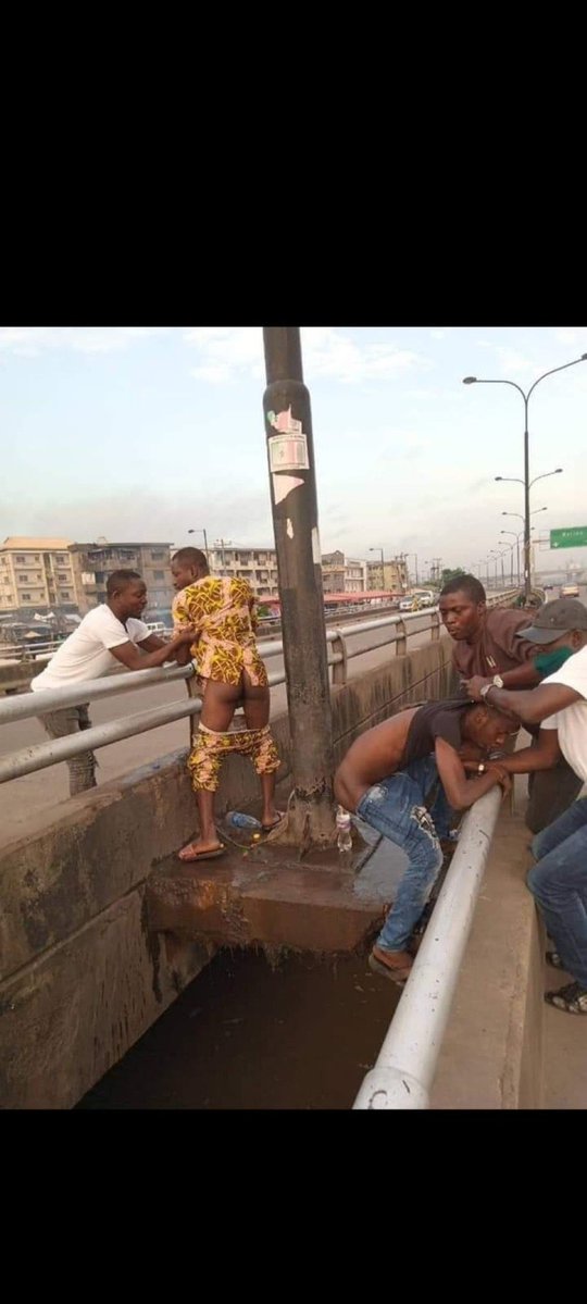 ManlikeMandela's tweet image. Lagos is evolving.....