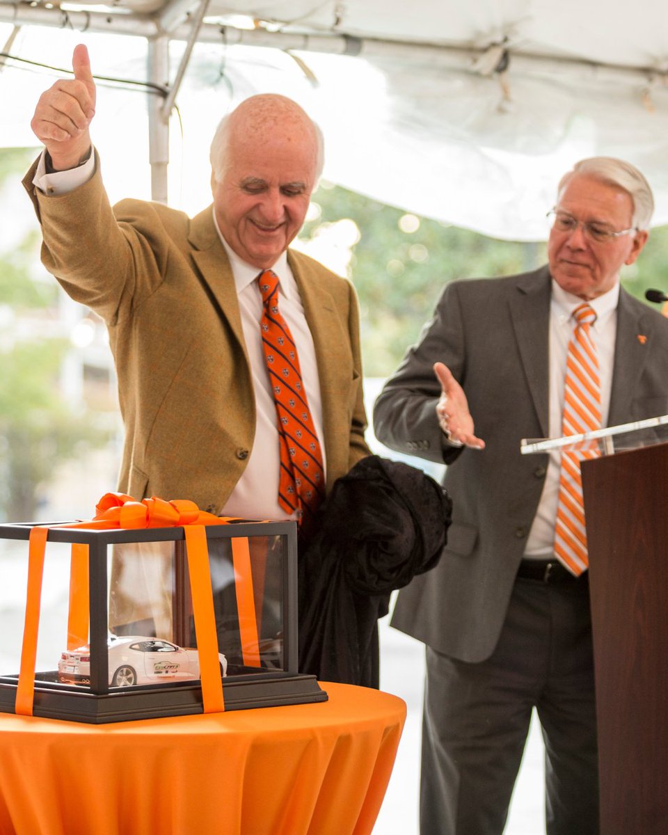 UTK_TCE's tweet photo. That was so 2016 π
#EngineeringVols #UTEngineering #TennesseeEngineering https://t.co/KcP63w5Buw